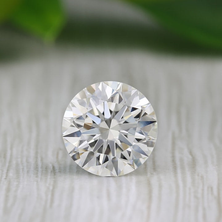 LAB-GROWN DIAMOND